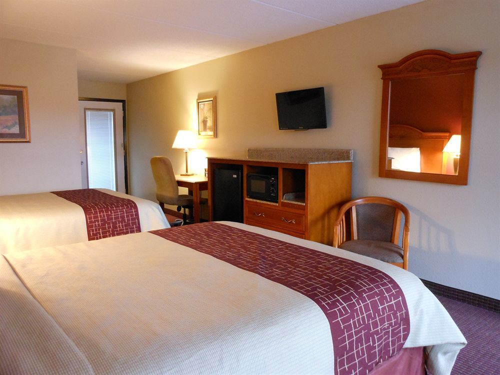 Red Roof Inn & Suites Pigeon Forge Parkway Exterior foto